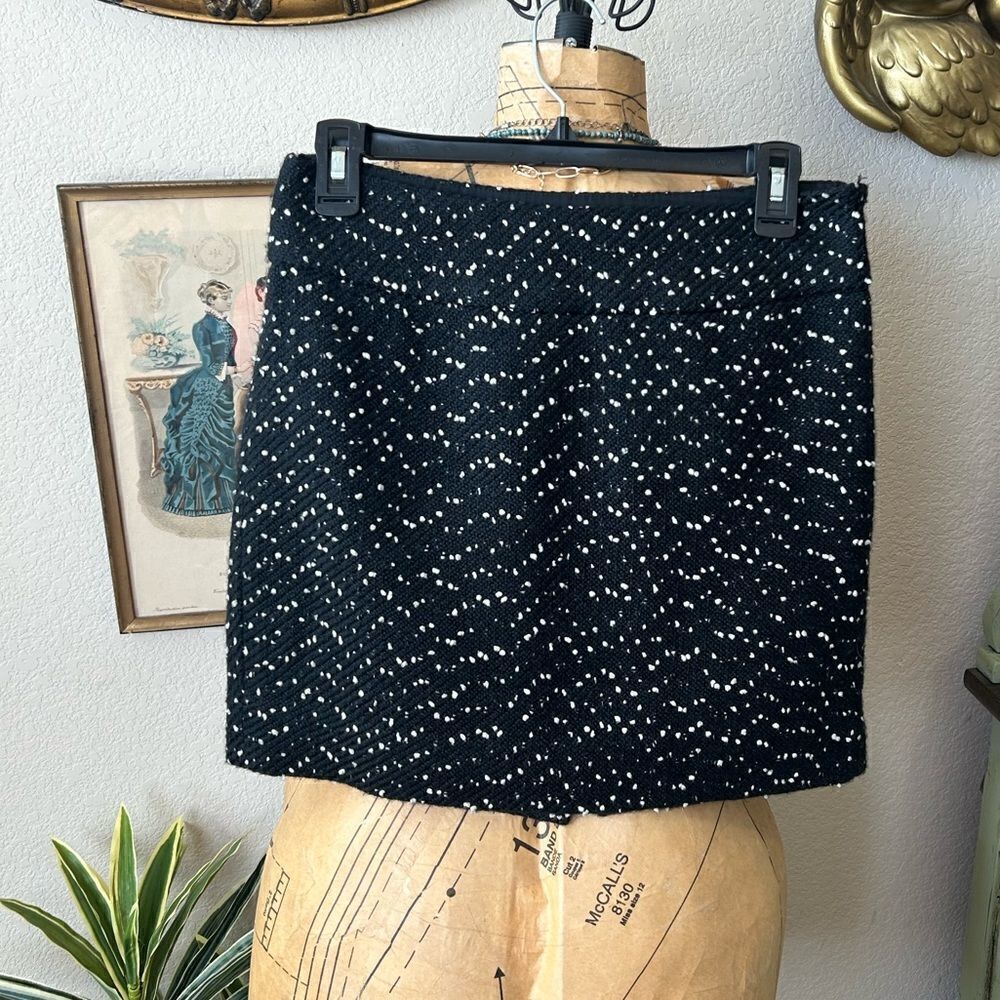 The limited Black White Spot Dot Tweed Wool Blend Lined Mini Skirt‎ sz 2